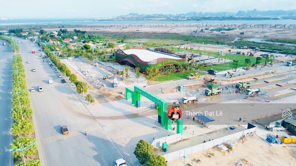 Nội bộ căn biệt thự, liền kề ven biển tại vinhomes hạ long xanh. sổ lâu dài