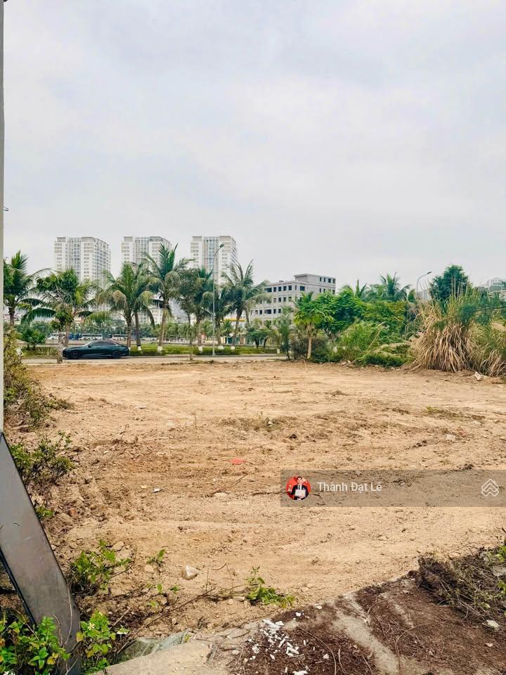 Chính chủ cần bán lô đất 330m2 view hồ hiếm có tại trung tâm du lịch bãi cháy, hạ long.