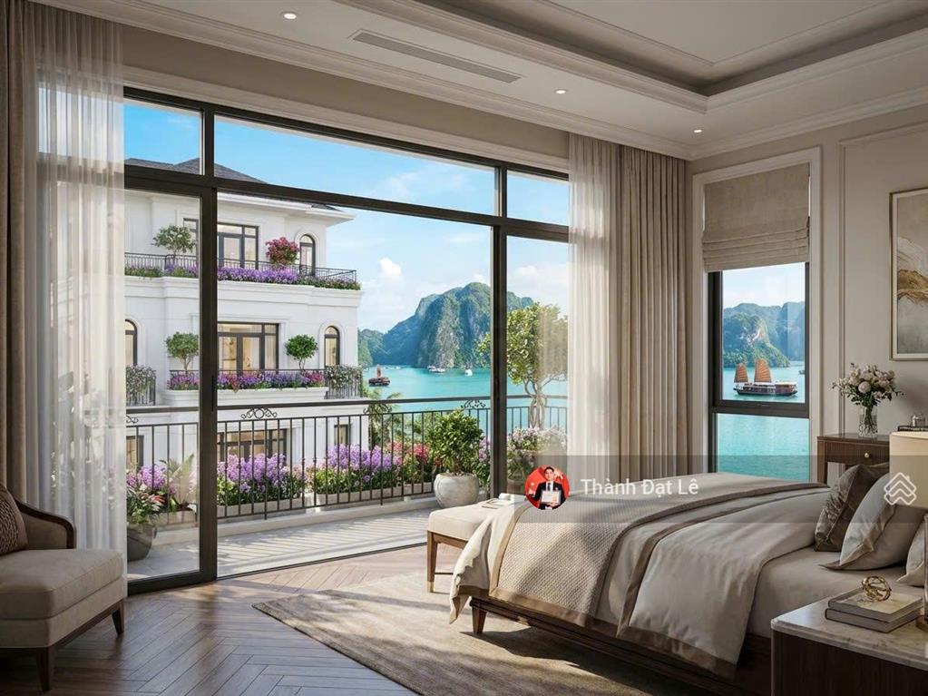 Chỉ 1 căn duy nhất biệt thự đơn lập suất ngoại giao 300m2, view biển cực đỉnh tại vịnh bình minh 1