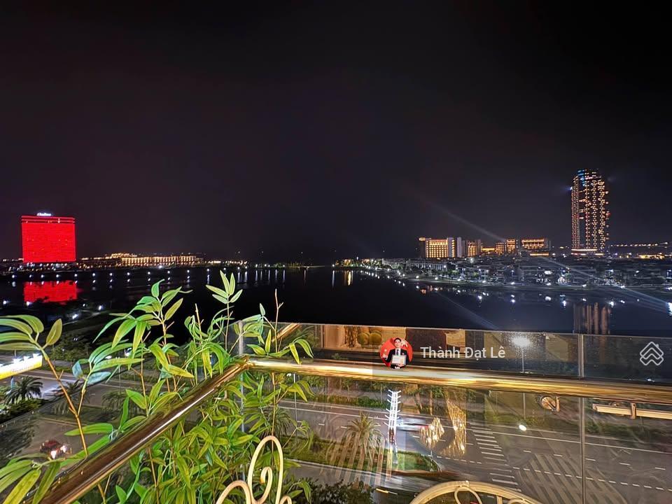Chính chủ bán căn 2pn 68m2 view trực diện biển trung tâm du lịch bãi cháy, hạ long