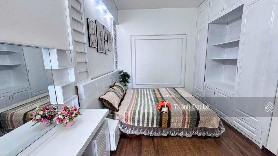 Chuyển sinh sống, bán căn 2pn 80m2 view trực diện biển trung tâm du lịch bãi cháy, hạ long