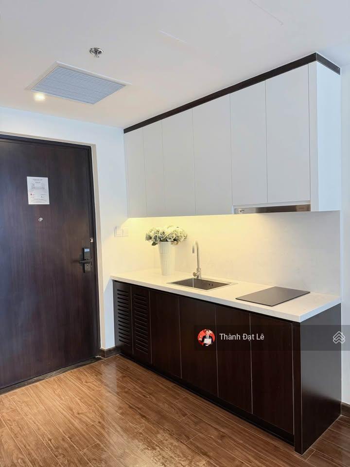 Cần bán căn studios 37m2 view đường 25/4 cung cá heo chung cư sapphire s2 hạ long. sổ đỏ lâu dài.