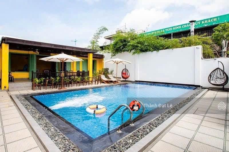 Bán khách sạn 8 tầng 264m2 view biển ngay trung tâm quảng trường, bao biển hạ long.