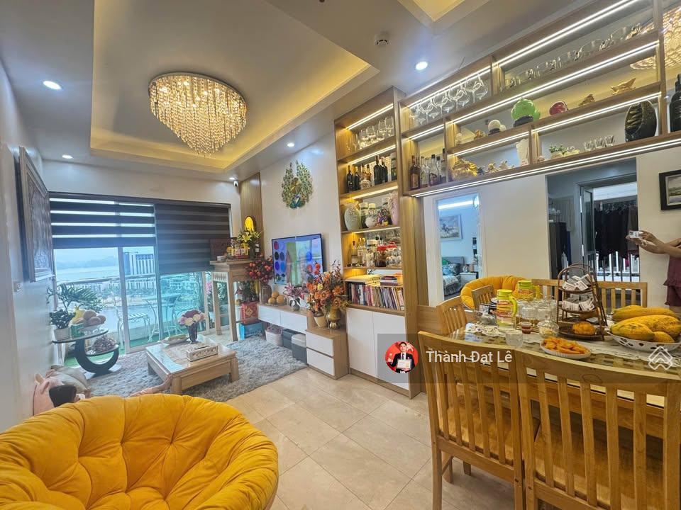 Do chuyển định cư cần bán căn 4pn 144m2 view trực diện biển tại trung tâm du lịch bãi cháy, hạ long