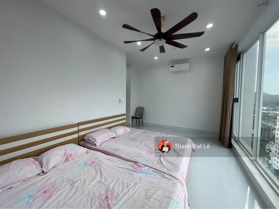 Nhượng lại gấp căn penthouse 2 tầng siêu rộng 205m2 tại trung tâm du lịch bãi cháy, hạ long