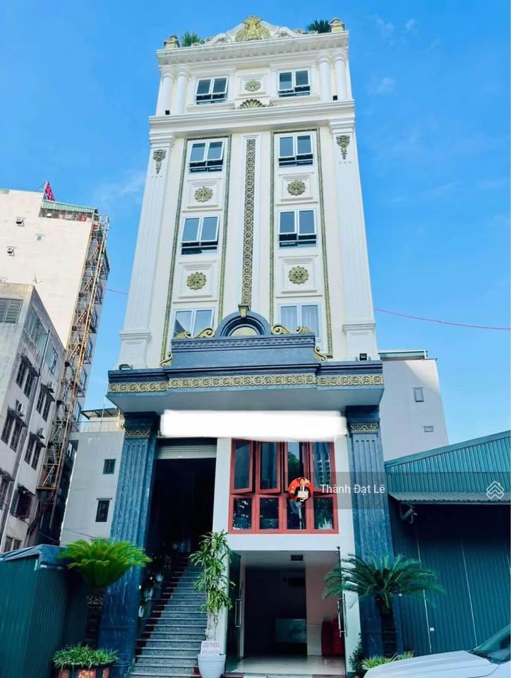 Bán khách sạn 6 tầng 29p 176m2 view vịnh hạ long, trung tâm du lịch cách bãi tắm bãi cháy chỉ 300m