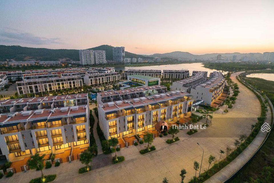 Chính chủ bán căn liền kề 3,5 tầng lotus resident ven biển trung tâm hùng thắng, bãi cháy, hạ long