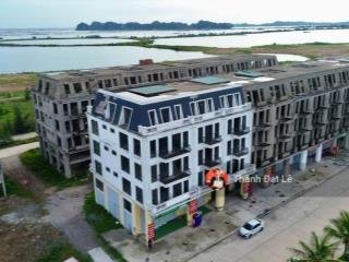 Chính chủ bán căn shophouse 4,5 tầng 252m2 vị trí "vàng" đắc địa bậc nhất đảo tuần châu, hạ long