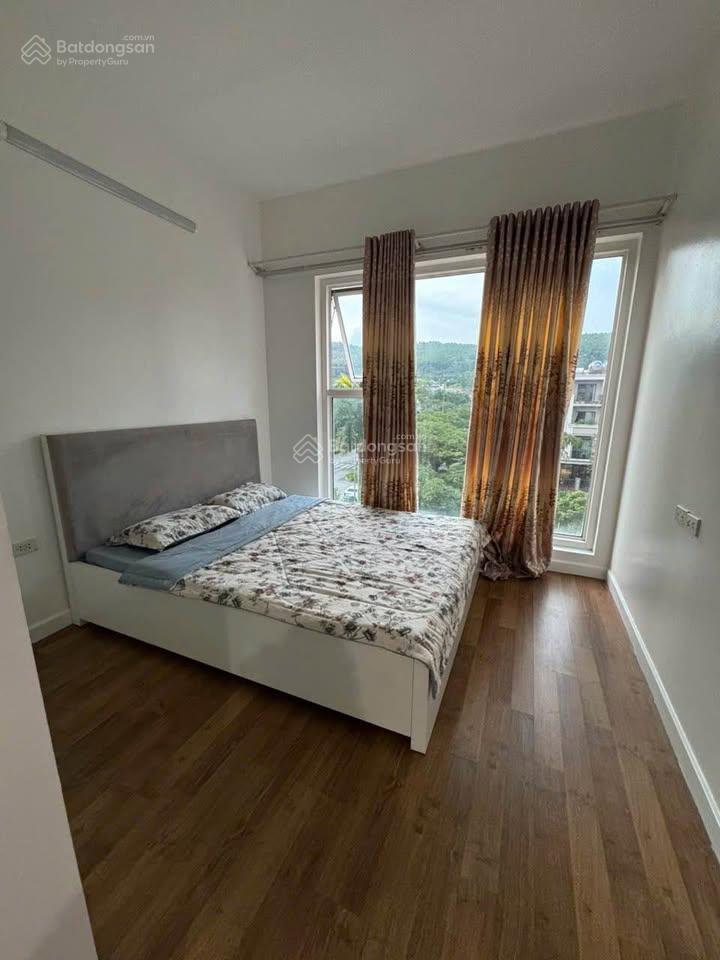 Do chuyển định cư không sử dụng nên cần bán căn hộ 2pn 76m trung tâm du lịch bãi cháy, hạ long.