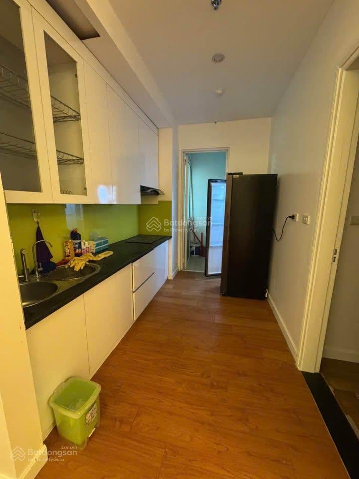 Do chuyển định cư không sử dụng nên cần bán căn hộ 2pn 76m trung tâm du lịch bãi cháy, hạ long.