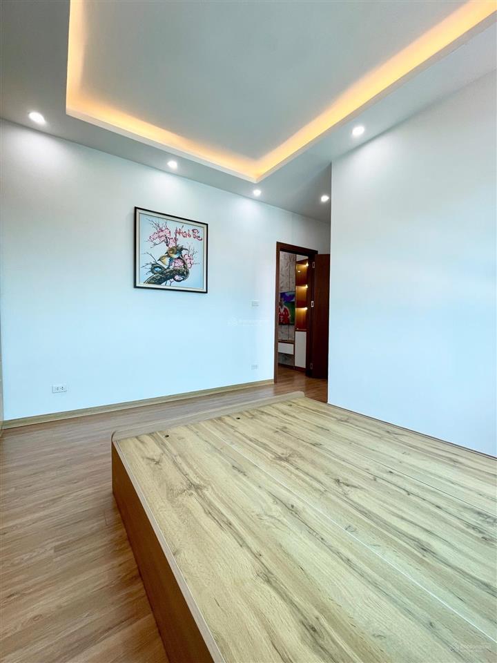 Căn hộ 3pn 2wc, 90m2, bán tại thành phố giao lưu, 7 tỷ vnd