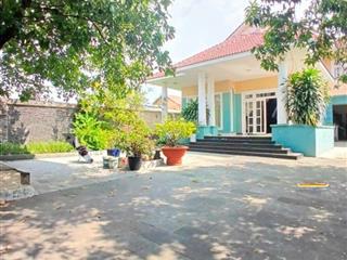 Biệt thự sân vườn mặt tiền thạnh lộc quận 12  siêu phẩm chuẩn hoa hậu  ngang rộng 14m  full thổ.