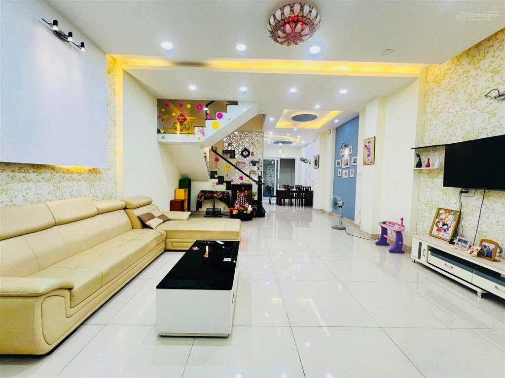 Gấp bán, ngay gần nguyễn văn lượng, khu phân lô đồng bộ, đường 8m, ô tô tránh, 113m2, 3 tầng đúc
