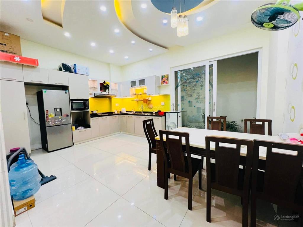 Gấp bán, ngay gần nguyễn văn lượng, khu phân lô đồng bộ, đường 8m, ô tô tránh, 113m2, 3 tầng đúc