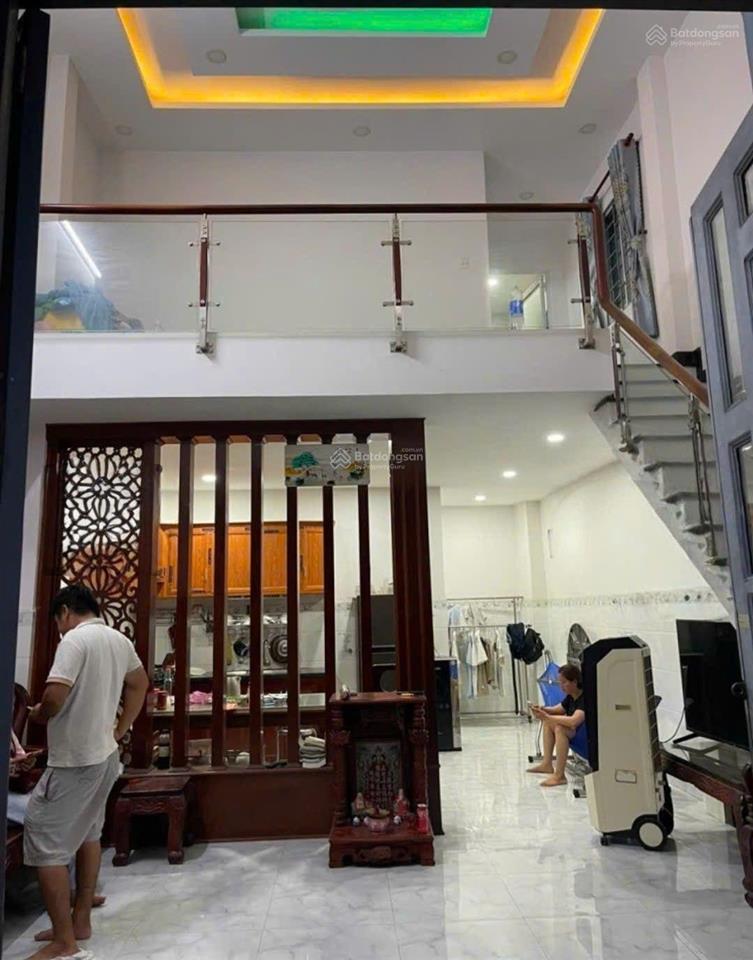 Phù hợp với gia đình có tài chính nhỏ  gần sân thới tứ 50 m2  2 tầng  hxh sổ chung  1,93 tỷ.