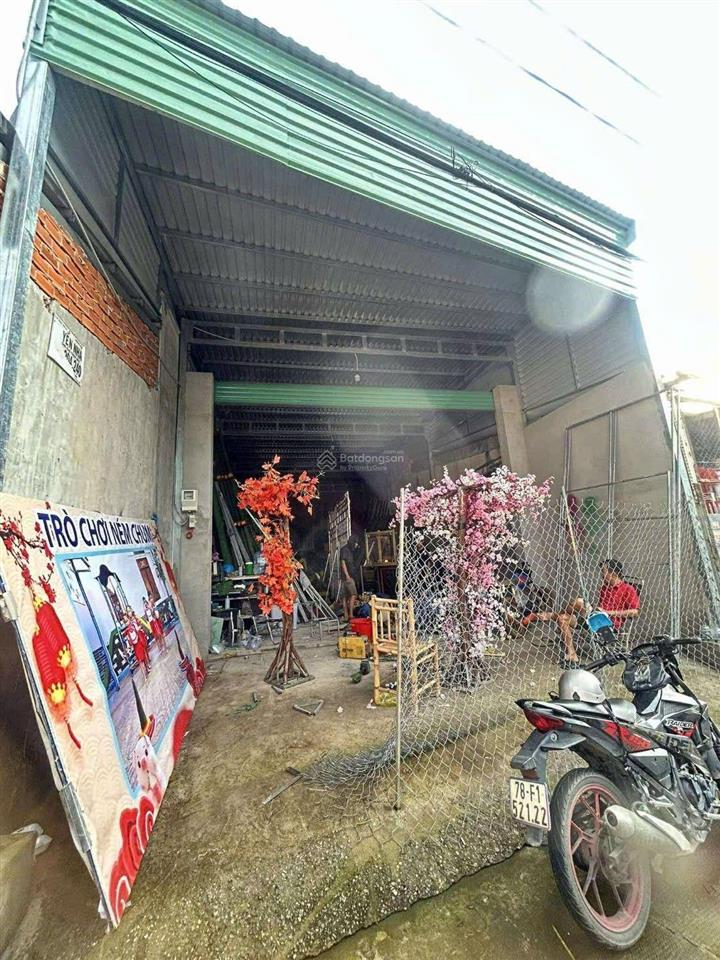 Bán đất tặng kho xưởng  xe hơi vào tới nhà  giáp đặng thúc vịnh  98m2  chỉ 3,5 tỷ