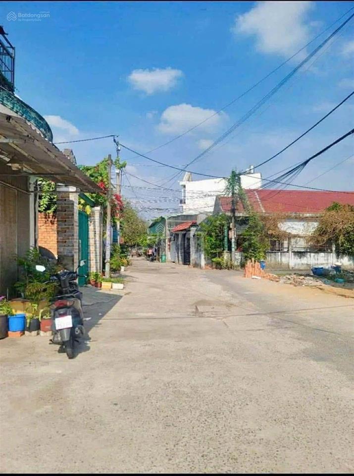 Lô đất góc 2 mặt tiền (6 x 15.5)  thổ 84m2  đường 7m xe hơi né nhau  sát bên nguyễn thị ngâu.