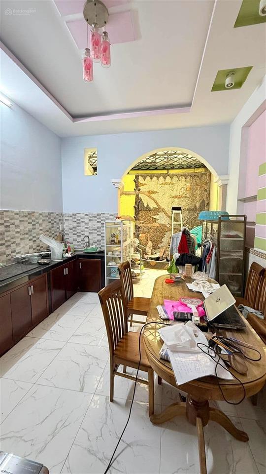 Có 5,85 tỷ, bạn sẽ chọn nhà trong hẻm sâu hay căn này 65 m2 , ô tô tránh, 3 tầng, sát mặt tiền.