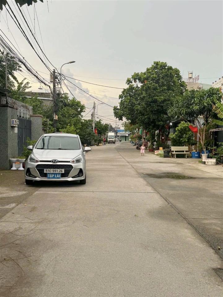 Bán nhà  50m ra mặt tiền phạm thị giây hẻm nhựa 10m  2 tầng btct ngang đẹp 5.5m 130 m2 5,7 tỷ