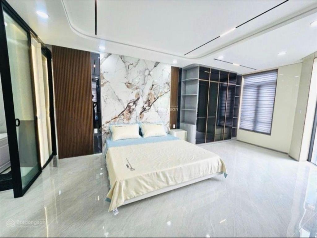 Mặt tiền hẻm xe hơi full nội thất cao cấp không gian sống sang trọng 5 tầng thang máy vi vu