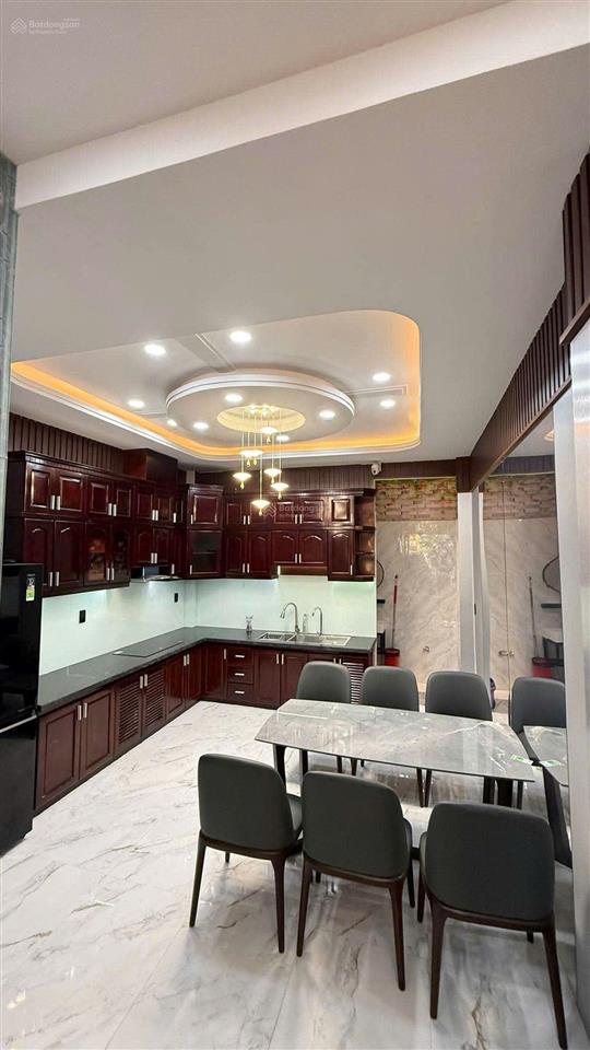 Nhà chính chủ có thang máy lê văn thọ, gò vấp
ô tô ngủ trong nhà  gần 70m2  13,9 tỷ tl.