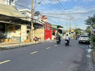 Bán đất tặng kho xưởng  xe hơi vào tới nhà  giáp sân bóng thới tứ  97m2  chỉ 3,35 tỷ.