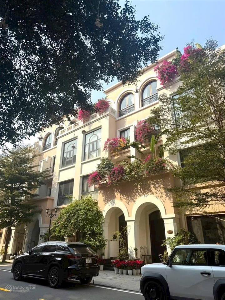Chủ hạ giá,liền kề 78m, đông nam sát công viên giá 10tỷ tại vinhomes ocean park 2
