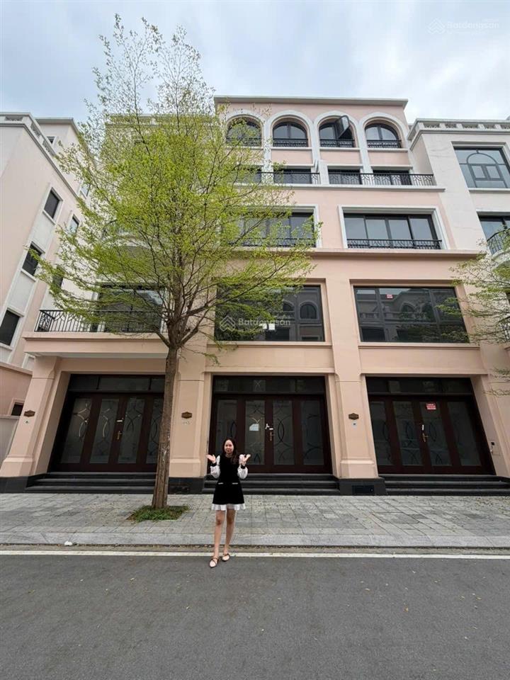 Chủ hạ giá,liền kề 78m, đông nam sát công viên giá 10tỷ tại vinhomes ocean park 2
