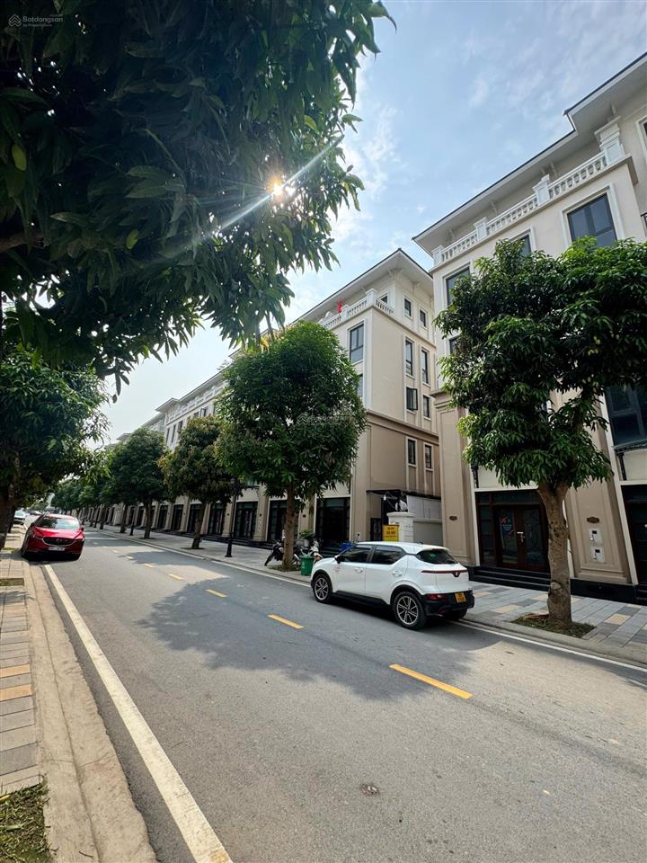 Bán nhanh 60m2  thời đại ngay cụm chung cư giá 7,5 tỷ tại vinhomes ocean park 3