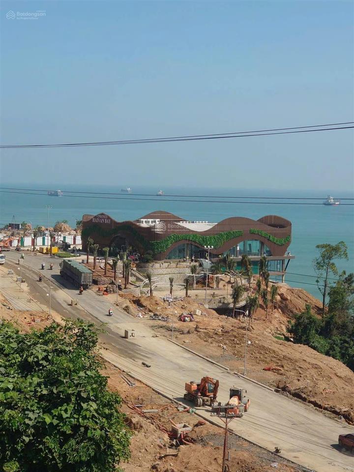 Bán nhà phố 4 tầng vinhomes hải vân bay, 7.297 tỷ, 70m2, 4pn, 4wc, view biển riêng