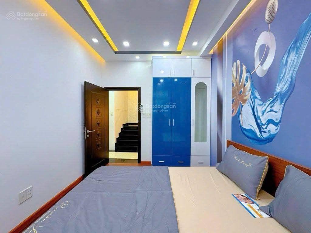 Mặt bằng k doanh , full nội thất, hxh thông ra emart *60m2* 4 tầng, s thượng * hơn 7 tỷ tl