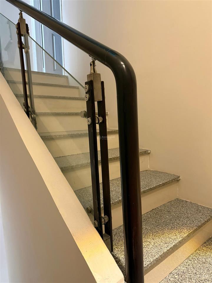 Bán nhà mặt tiền âu cơ dt 4,3x27m, 4 tầng vị trí kinh doanh sầm uất gần chung cư giá 18 tỷ tl