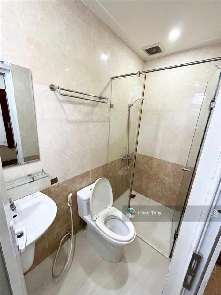 Hạ 6 tỷ! bán tòa chdv 5 tầng gần sân bay 7,3mx25m, thu nhập 80tr/tháng giá chỉ 32 tỷ