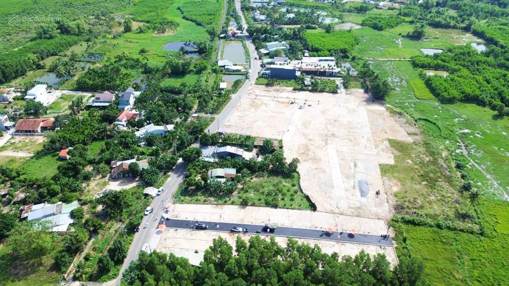 Chính chủ bán lô mặt tiền đường nhựa 10m5 hòa tiến  đà nẵng