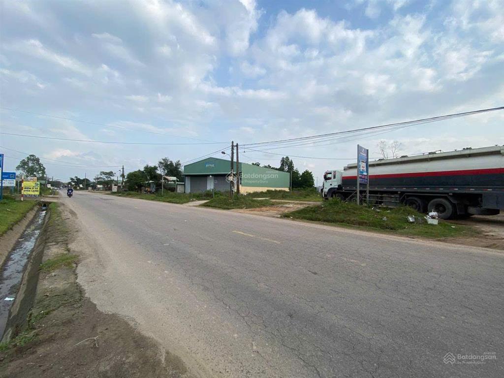 Mặt tiền quốc lộ 14b  ngay ngã 3 đại hiệp