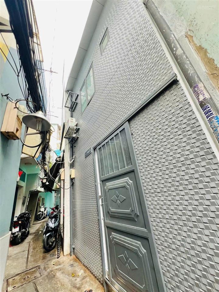 Nhà quận 1, giá 2.35 tỷ, đường trần quang khải