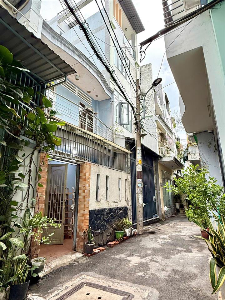 Nhà chính chủ, ngay công viên làng hoa, gò vấp. 43m2, chỉ 4.59 tỷ