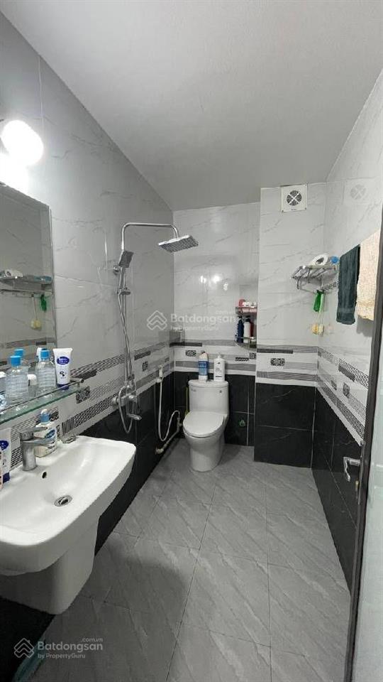 Nhà 3 tầng tặng 95% nội thất  ngay cầu thăng long đông anh