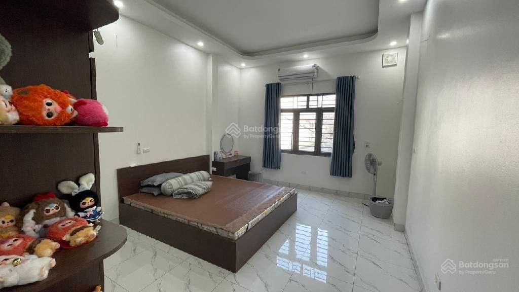 Nhà 3 tầng tặng 95% nội thất  ngay cầu thăng long đông anh