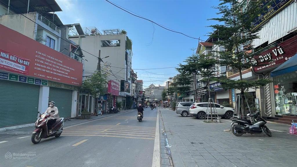 Nhà 3 tầng tặng 95% nội thất  ngay cầu thăng long đông anh