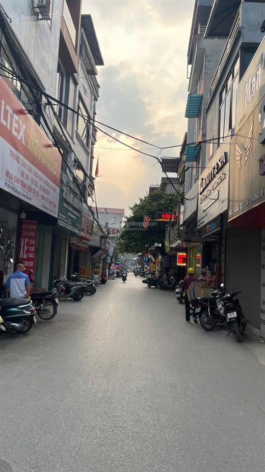 Nhà mặt phố  kinh doanh sầm uất  ngay cầu thăng long đông anh