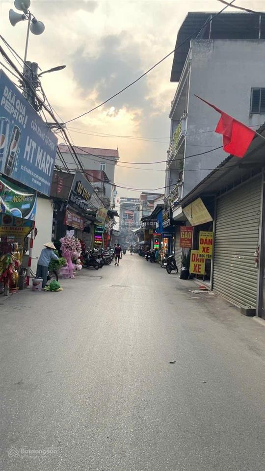 Nhà mặt phố  kinh doanh sầm uất  ngay cầu thăng long đông anh