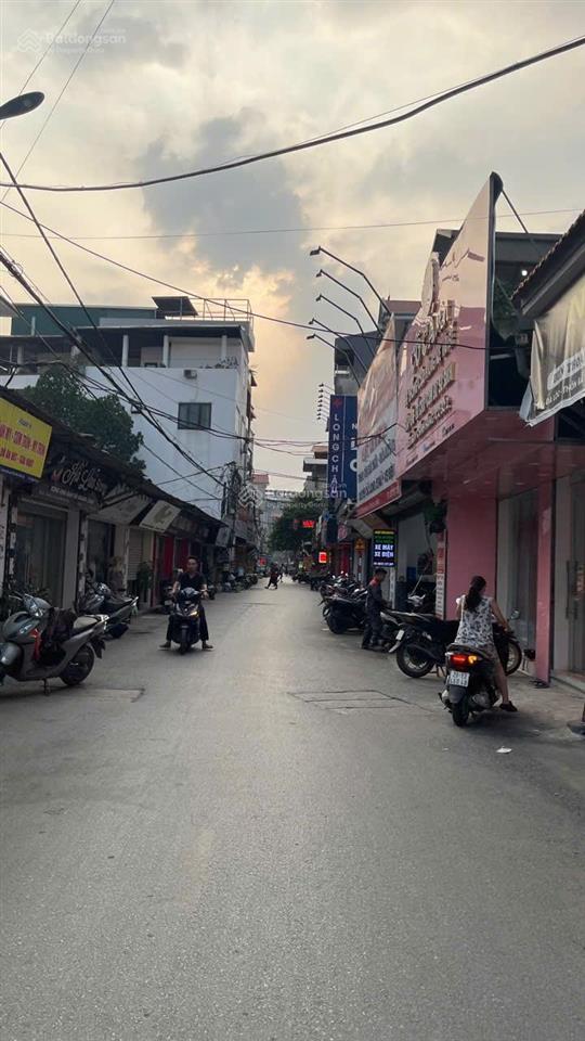 Nhà mặt phố  kinh doanh sầm uất  ngay cầu thăng long đông anh