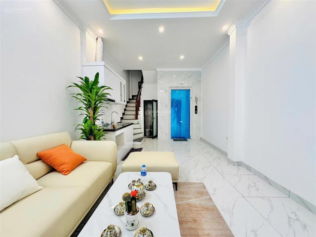 Cực rẻ!!! chỉ từ 5 tỷ ô tô đỗ ngày đêm nhà bắc từ liêm 30m2  5 tầng  thang máy   0934 503 ***