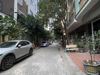 Bán đất phân lô 40m2 giá 9,6 tỷ  đường + vỉa hè 9m  sổ đỏ cc   0934 503 ***