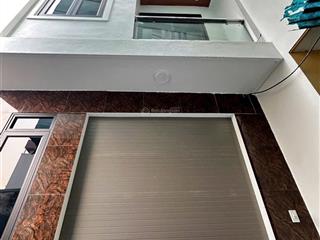Giá rẻ! nhà hoài đức 40m2 4 tầng giá 4,5 tỷ ô tô đỗ trước cổng  sổ đỏ cc