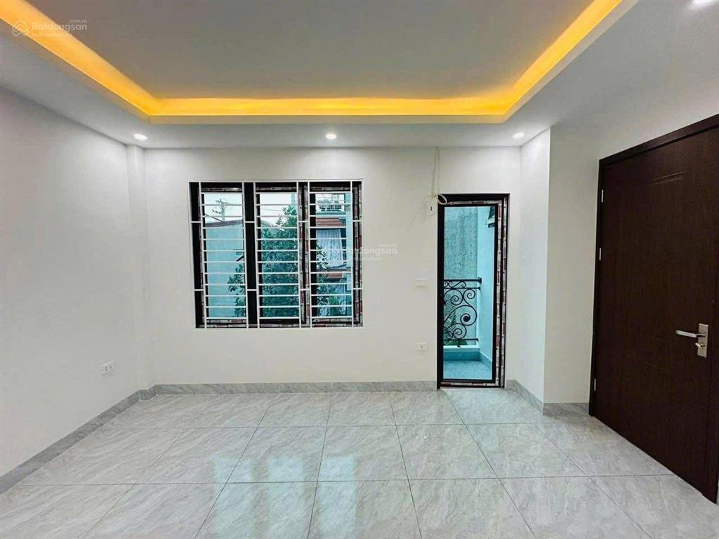 Chủ cần bán gấp! 6,2 tỷ có ngay nhà 30m2 5 tầng  sổ đỏ cc
