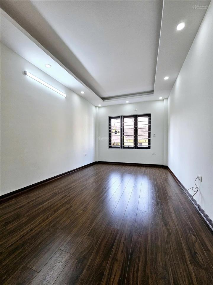 Siêu đẹp  bán nhà ngõ ô tô 30m2 4 tầng giá 6,46 tỷ  sổ đỏ cc