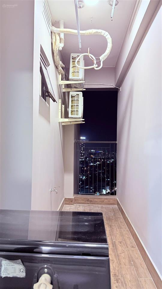 Cho thuê căn hộ opal skyline 2 phòng ngủ, 2 wc view đẹp, lầu cao
