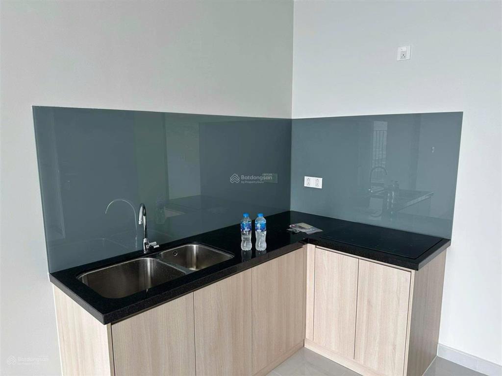 Cần bán căn hộ the emerald golf view 50m2. giá 2,1 tỷ